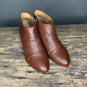 Sofft Leather Ankle Booties Women’s 8.5 M Cognac Saddle Brown Block Heel Zip